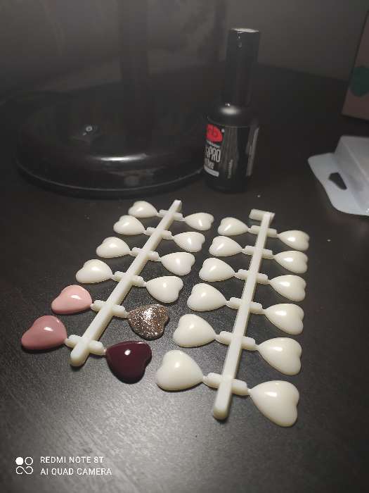 Фотография покупателя товара Палитра для лаков «Сердце», 24 ногтя, цвет прозрачный - Фото 1