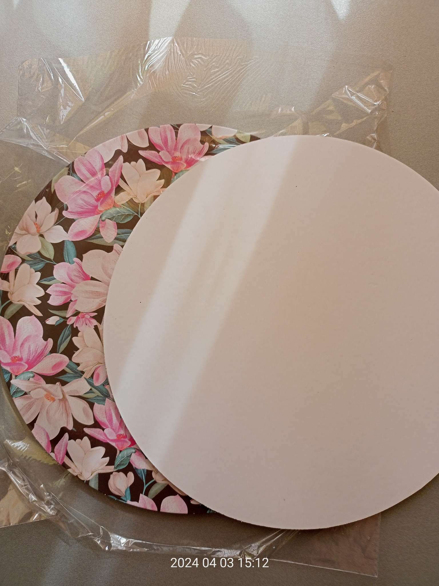 Фотография покупателя товара Подложка под торт усиленная, кондитерская упаковка, «Цветы», 28 см, 2,5 мм - Фото 2