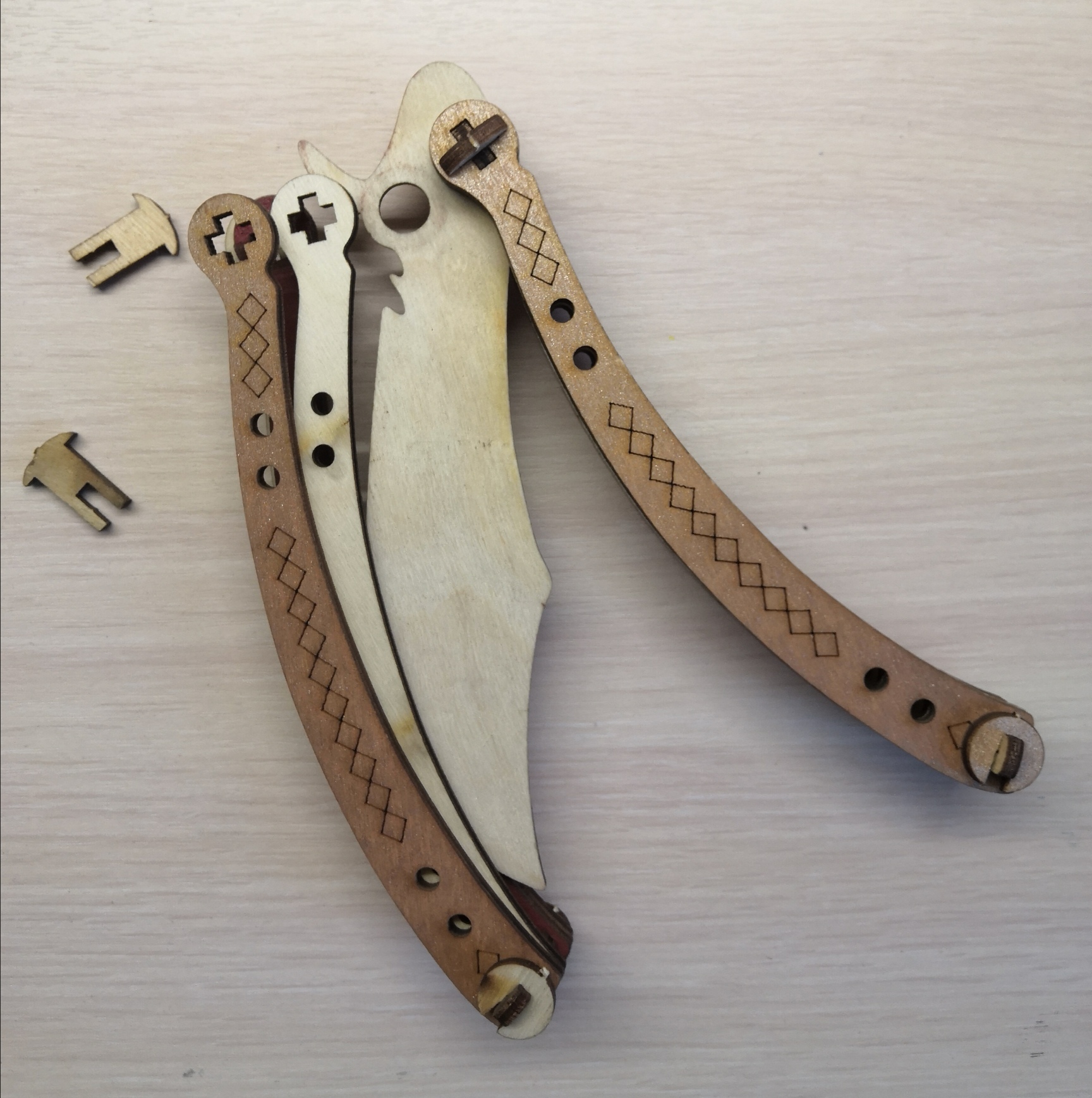 Фотография покупателя товара Сувенир деревянный «Нож бабочка»крашенный, ЦВЕТ МИКС - Фото 17