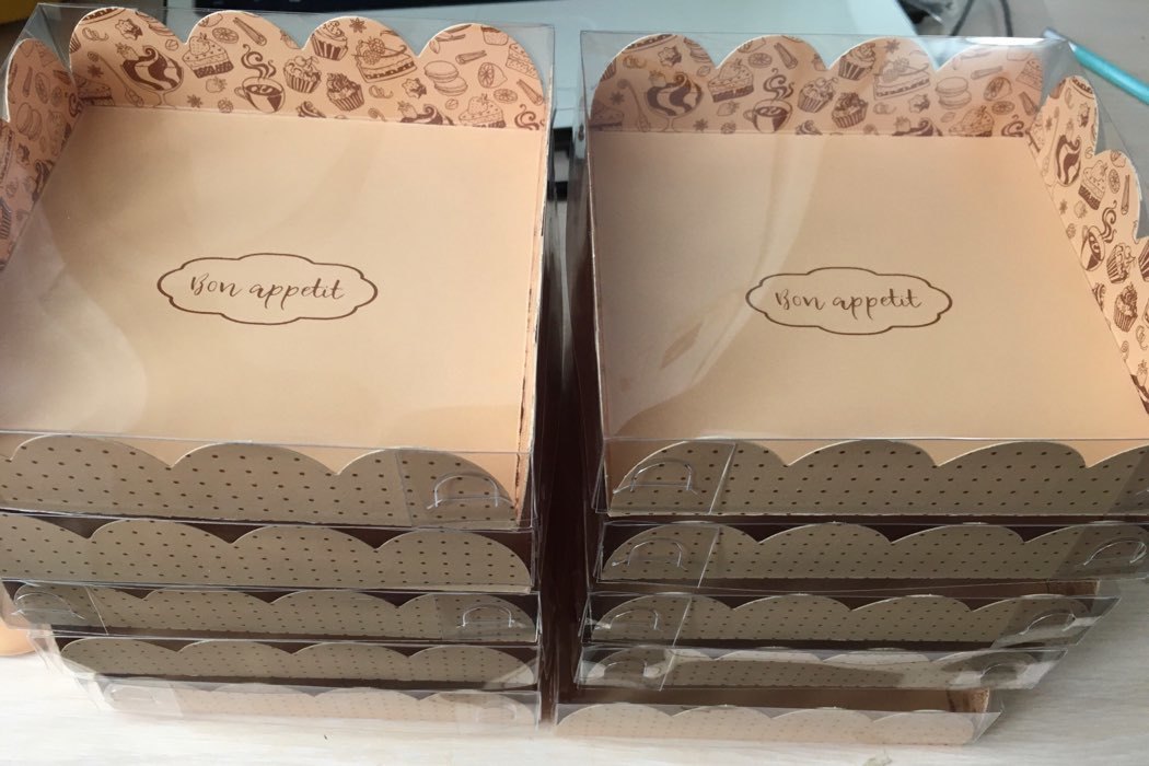 Фотография покупателя товара Коробка для печенья, кондитерская упаковка с PVC крышкой, Bon appetit, 13 х 13 х 3 см