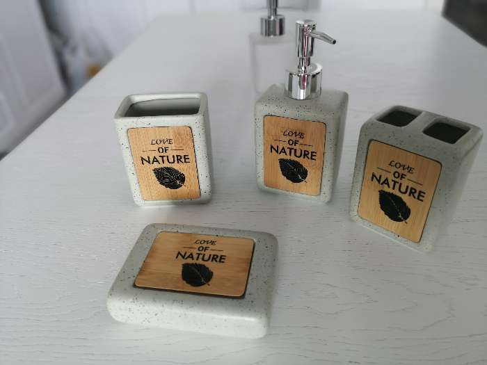 Фотография покупателя товара Набор аксессуаров для ванной комнаты Natural, 4 предмета (дозатор 350 мл, мыльница, 2 стакана), цвет светло-серый - Фото 4
