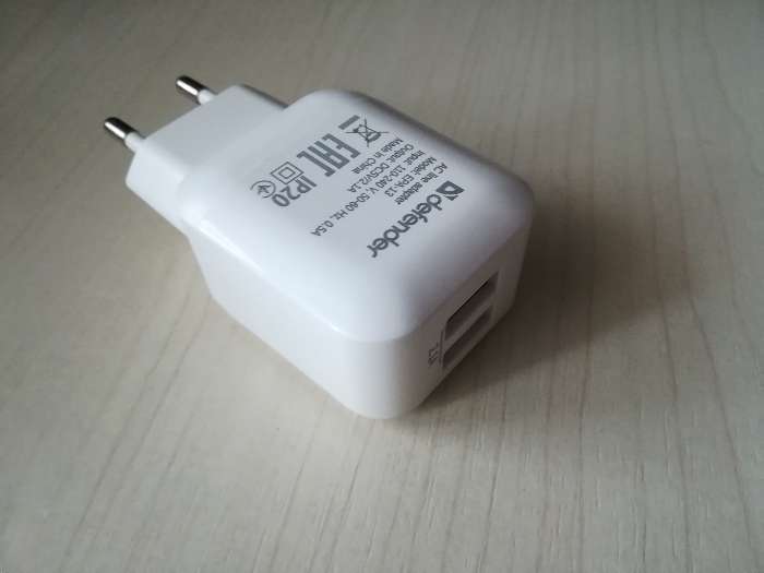 Фотография покупателя товара Сетевое зарядное устройство Defender EPA-13, 2 USB, 2.1 А, белое