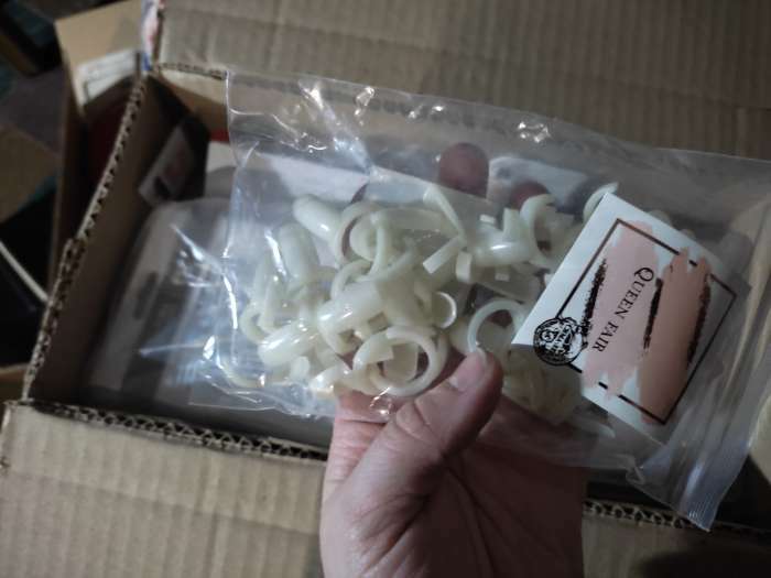 Фотография покупателя товара Палитра для лаков на баночку «Ноготки», d=2.1 см, 10 шт., форма мягкий квадрат, цвет слоновая кость - Фото 10