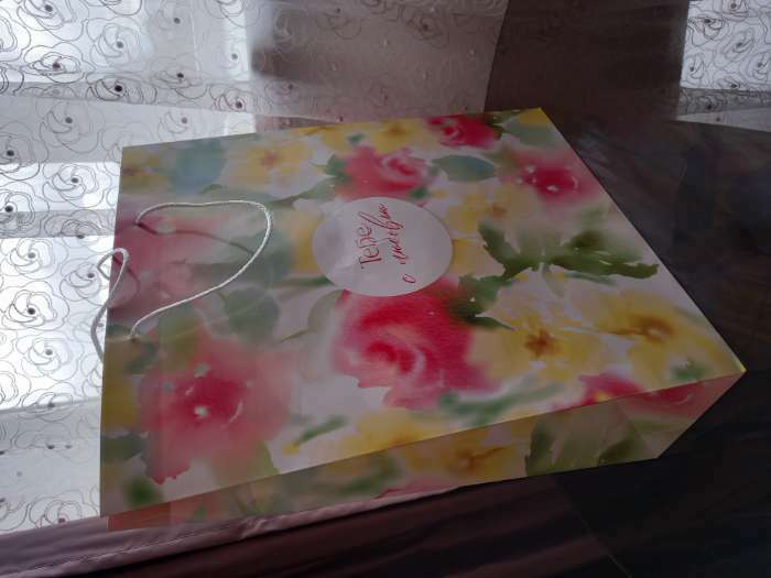 Фотография покупателя товара Пакет подарочный ламинированный, упаковка, «Тебе с любовью», 40 х 49 х 15 см - Фото 1