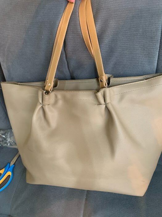 Фотография покупателя товара Ручка для сумки, с карабинами, 60 × 2 см, цвет светло-коричневый - Фото 2