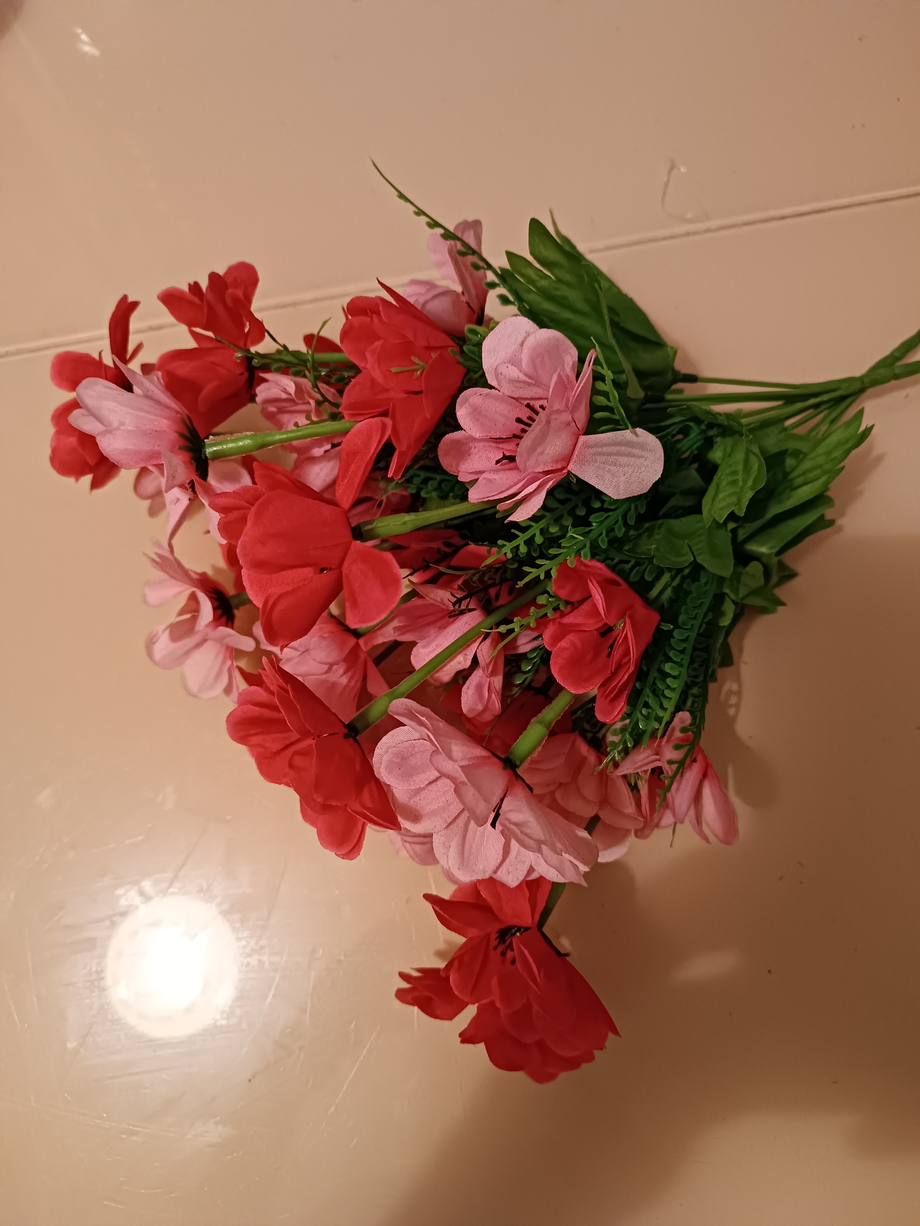 Фотография покупателя товара Букет искусственный «Клематис гибридный», d=7 см, h=33 см, 14 цветков, МИКС - Фото 1