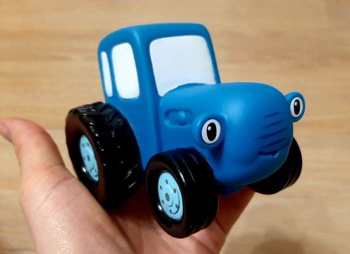 Фотография покупателя товара Игрушка для ванны «Синий трактор», 10 см - Фото 1