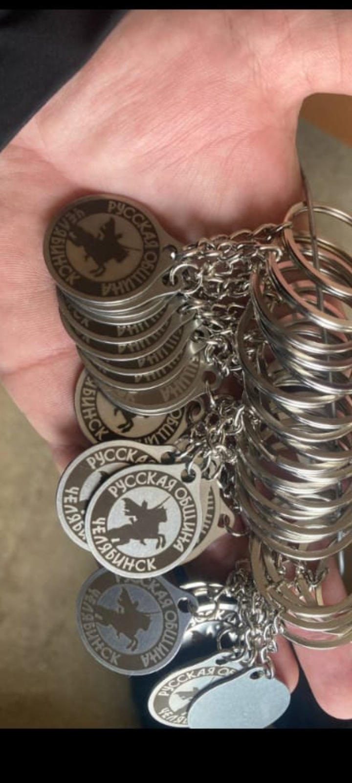 Фотография покупателя товара Основа для брелока кольцо плоское металл с цепочкой, серебро, 3.2×3.2 см, набор 12 шт. - Фото 5