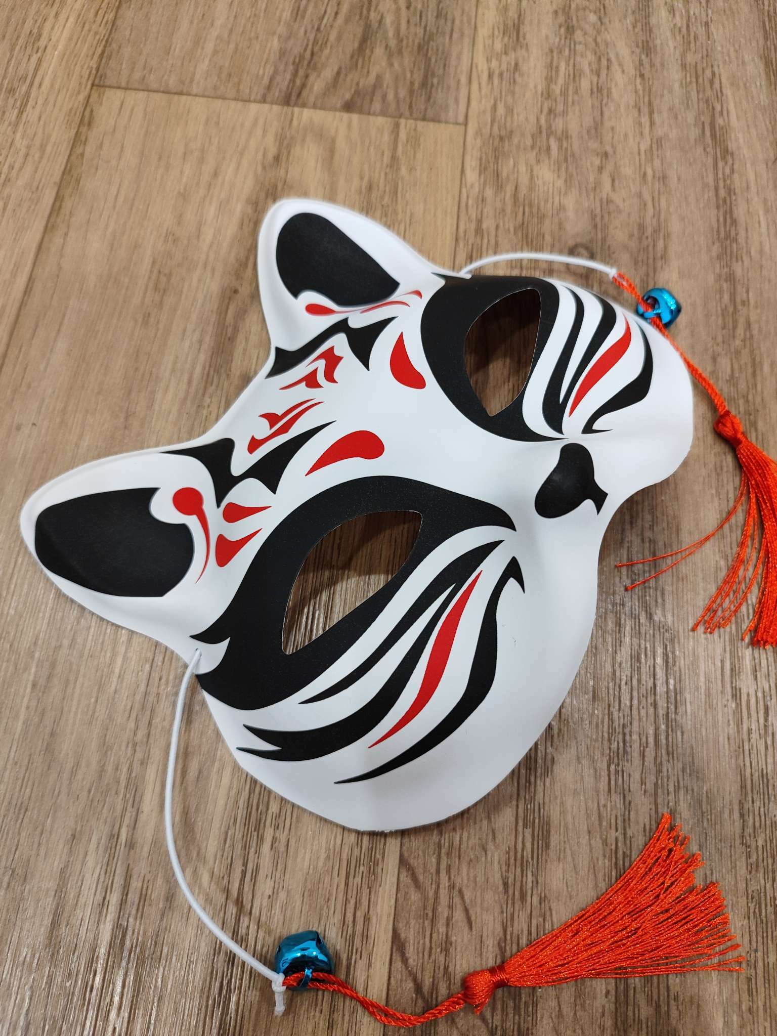 Фотография покупателя товара Карнавальная маска «Кицунэ», цвет чёрно-красный - Фото 4