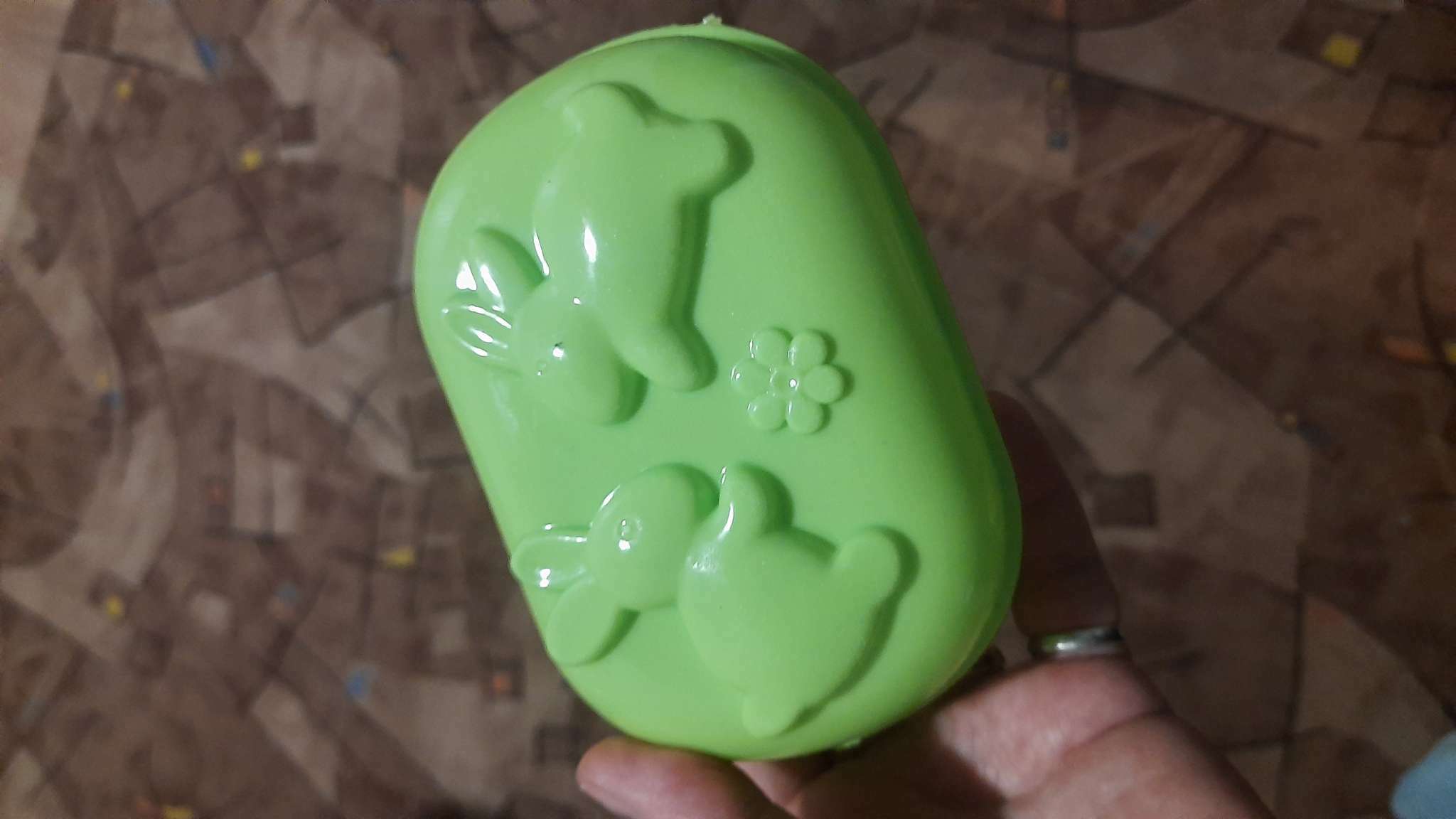 Фотография покупателя товара Мыльница пластиковая «Кролики», 12×8×4,5 см, цвет МИКС - Фото 4