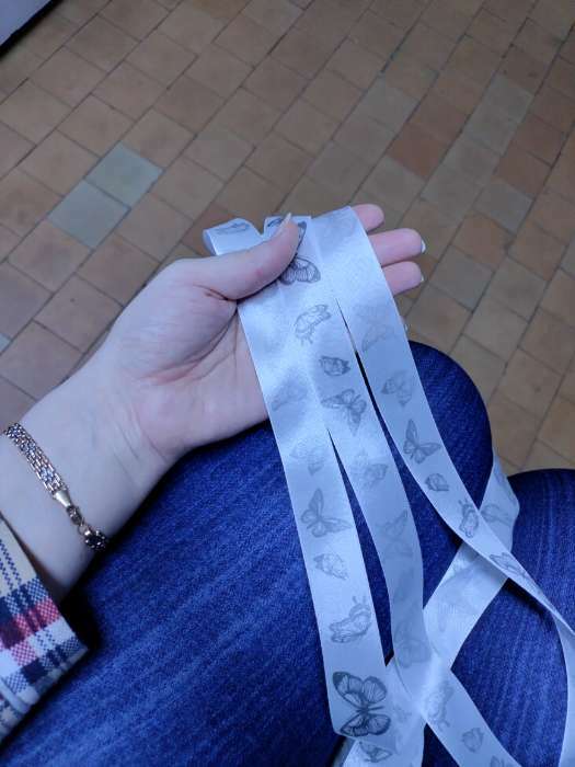 Фотография покупателя товара Лента атласная «Серебряные бабочки», 25 мм, 23 ± 1 м, цвет белый - Фото 6