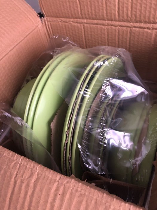Фотография покупателя товара Набор тарелок керамических Доляна «Пастель», 18 предметов: 6 тарелок d=19 см, 6 тарелок d=27 см, 6 мисок d=19 см, цвет зелёный