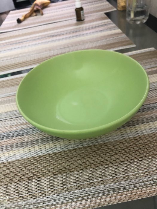 Фотография покупателя товара Набор тарелок керамических Доляна «Пастель», 18 предметов: 6 тарелок d=19 см, 6 тарелок d=27 см, 6 мисок d=19 см, цвет зелёный - Фото 8