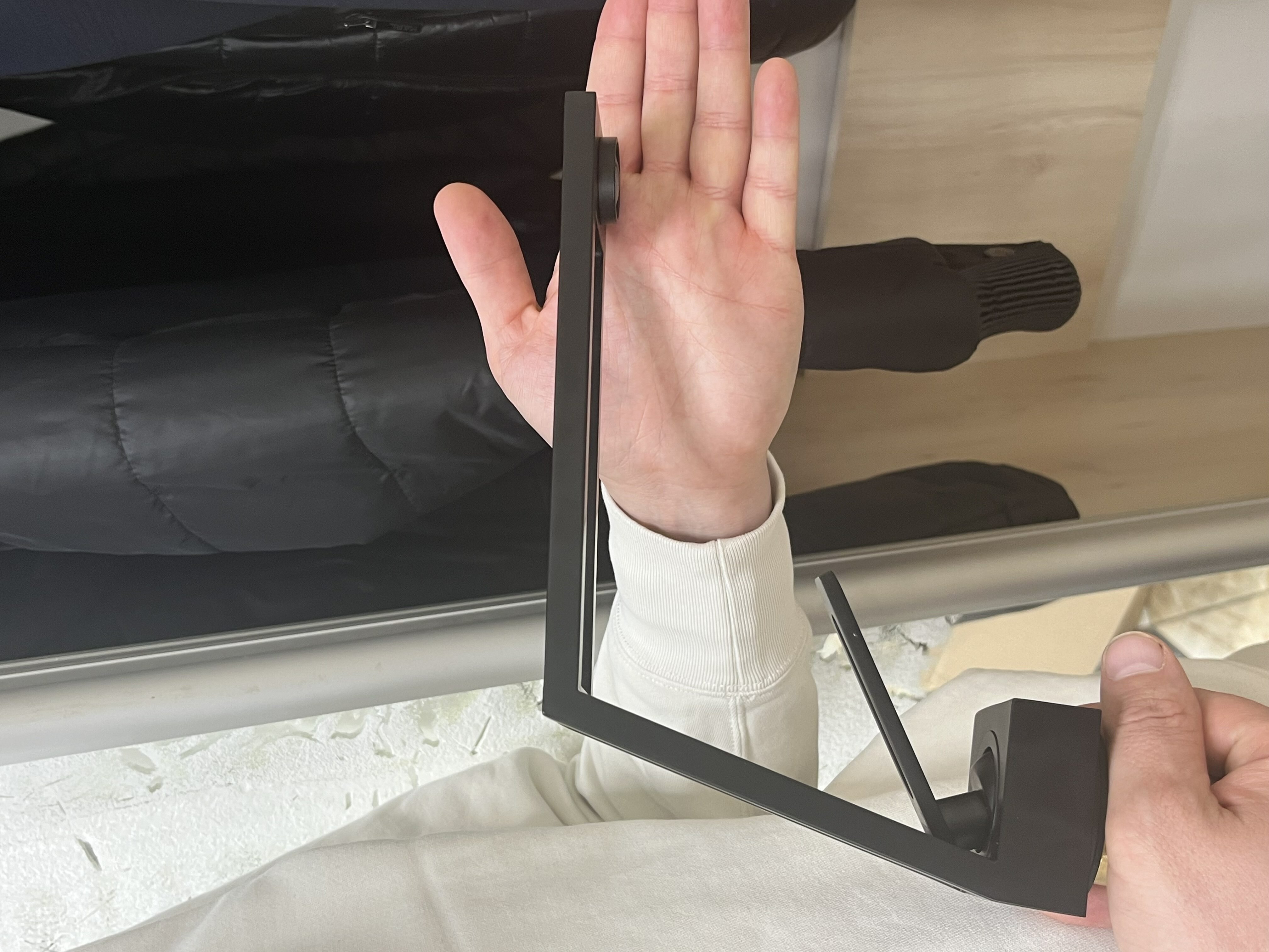 Фотография покупателя товара Смеситель для раковины ZEIN Z3884, однорычажный, интерьерный, высота 15 см, латунь, черный - Фото 2