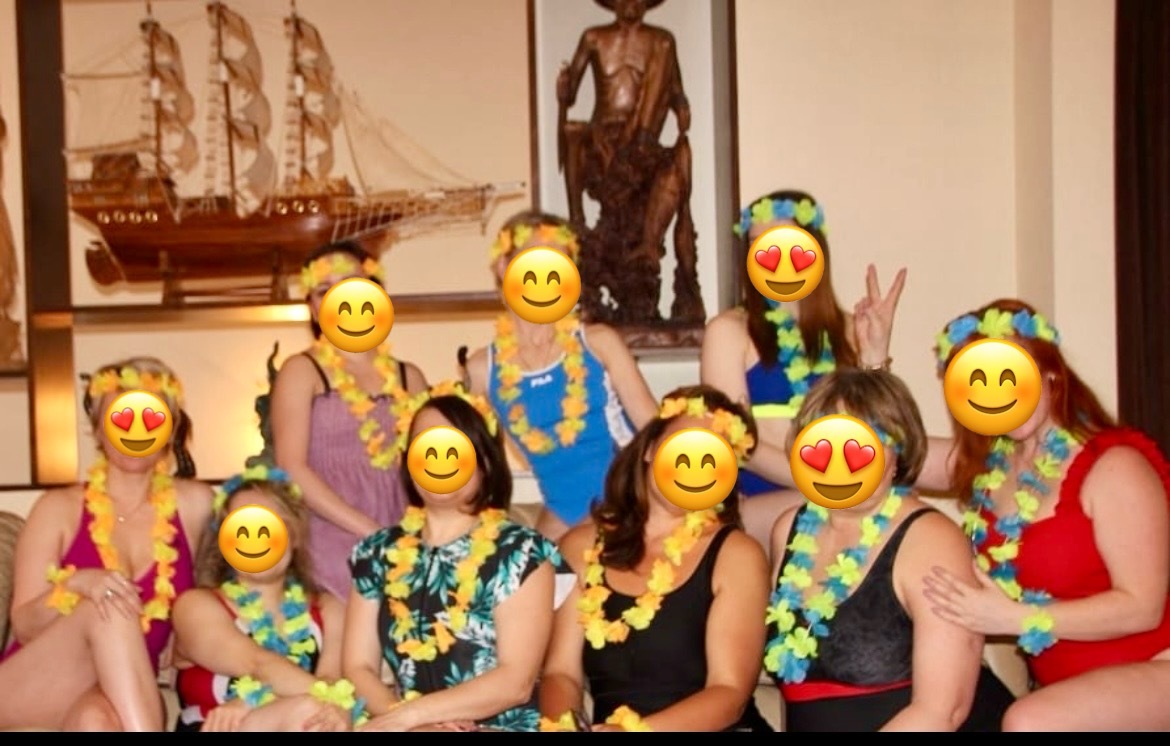 Фотография покупателя товара Гавайский набор "Цветочки", ( ожерелье, венок 2 браслета), цвет желтый - Фото 1