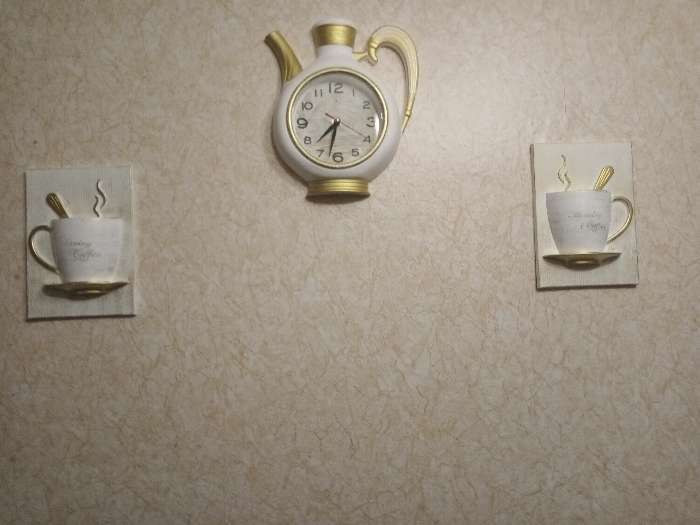 Фотография покупателя товара Часы настенные интерьерные для кухни "Сангино", бесшумные, 26.5 х 24 см, d-13 см, белые, АА - Фото 4