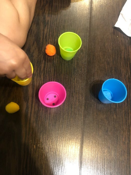 Фотография покупателя товара Набор для сортировки «Сортер-стаканчики: Цветные бомбошки» с пинцетом, по методике Монтессори - Фото 3