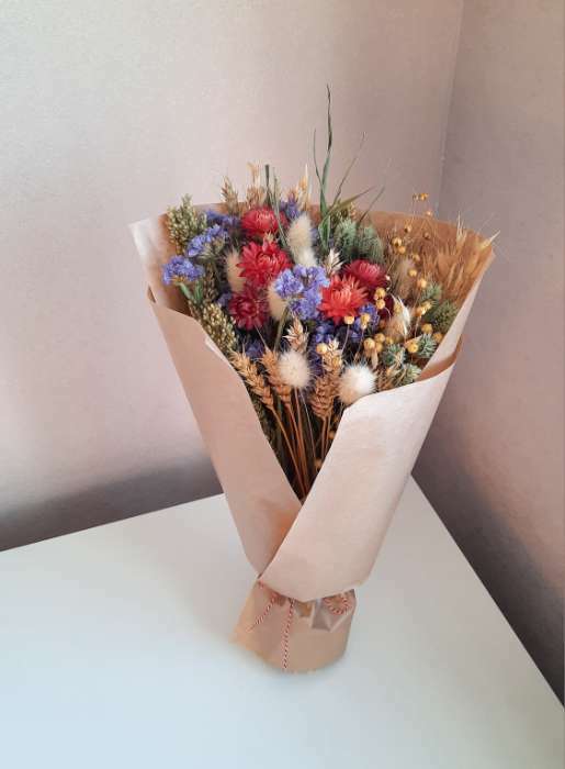 Фотография покупателя товара Бумага для декора и флористики, крафт, однотонная, коричневая, рулон 1 шт., 0,7 x 20 м
