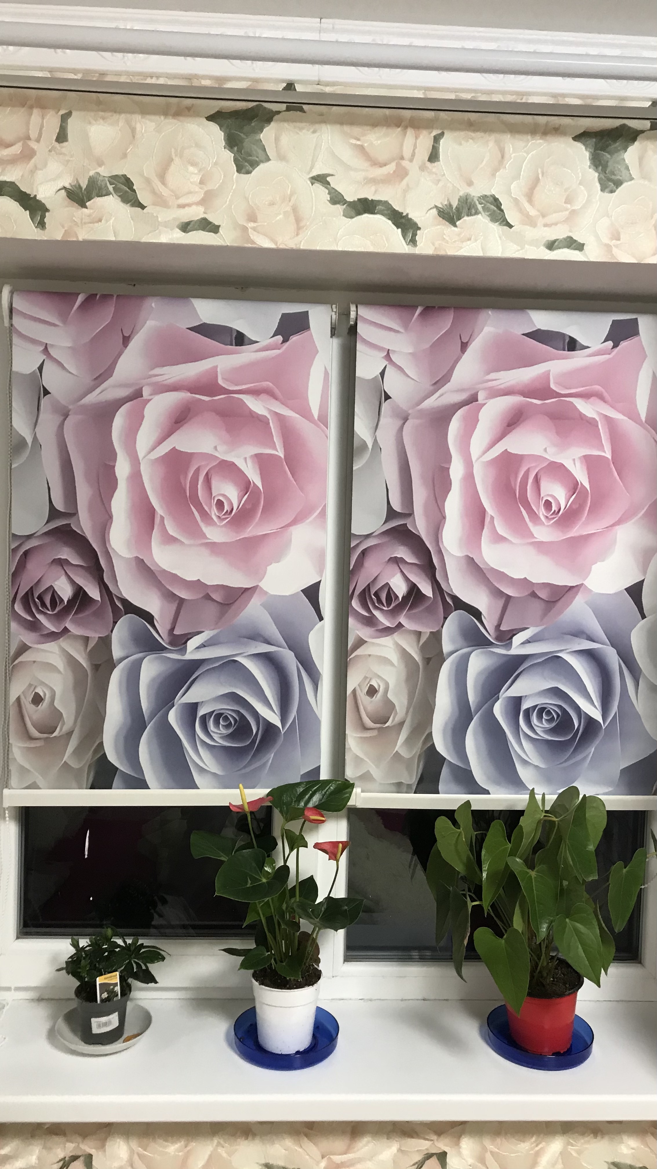 Фотография покупателя товара Штора рулонная 3D принт «Розы», блэкаут, 60×200 см (с учётом креплений 3,5 см) - Фото 1