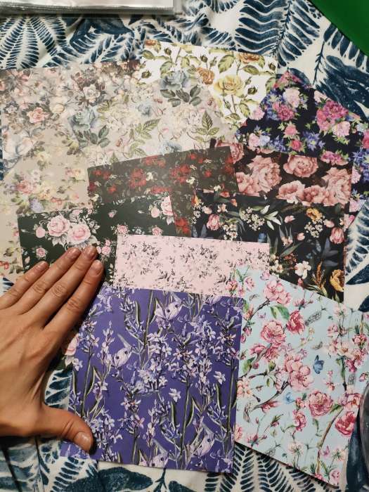 Фотография покупателя товара Набор бумаги для скрапбукинга 12 листов 12 дизайнов "Летнее цветение" 160 гр 15,2х15,2 см - Фото 1