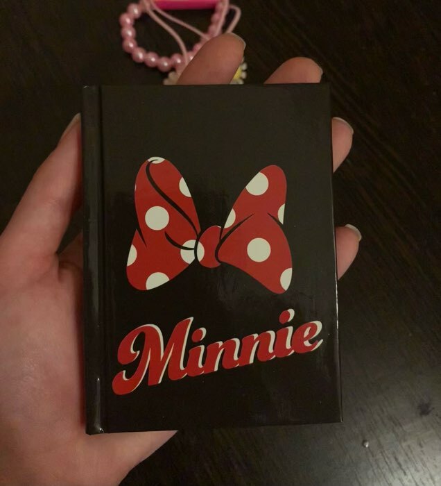 Фотография покупателя товара Блокнот А7 "Minnie", 64 листа, в твёрдой обложке, Минни Маус