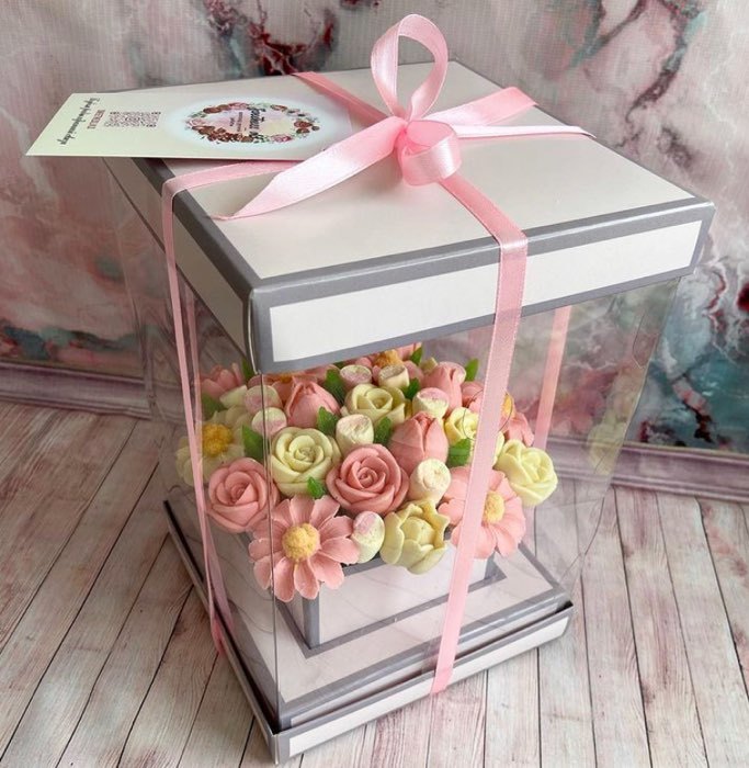 Фотография покупателя товара Коробка подарочная для цветов с вазой и PVC окнами складная, упаковка, «With love», 16 х 23 х 16 см - Фото 18