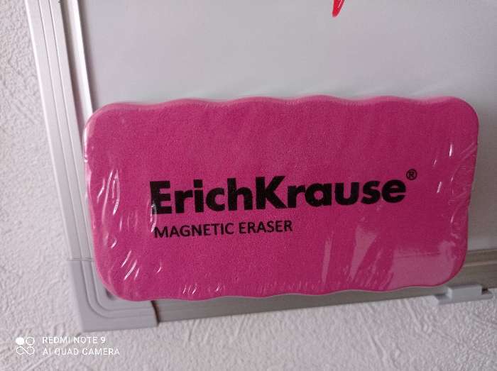Фотография покупателя товара Губка для маркерных досок магнитная, 107 x 57 мм, ErichKrause, МИКС