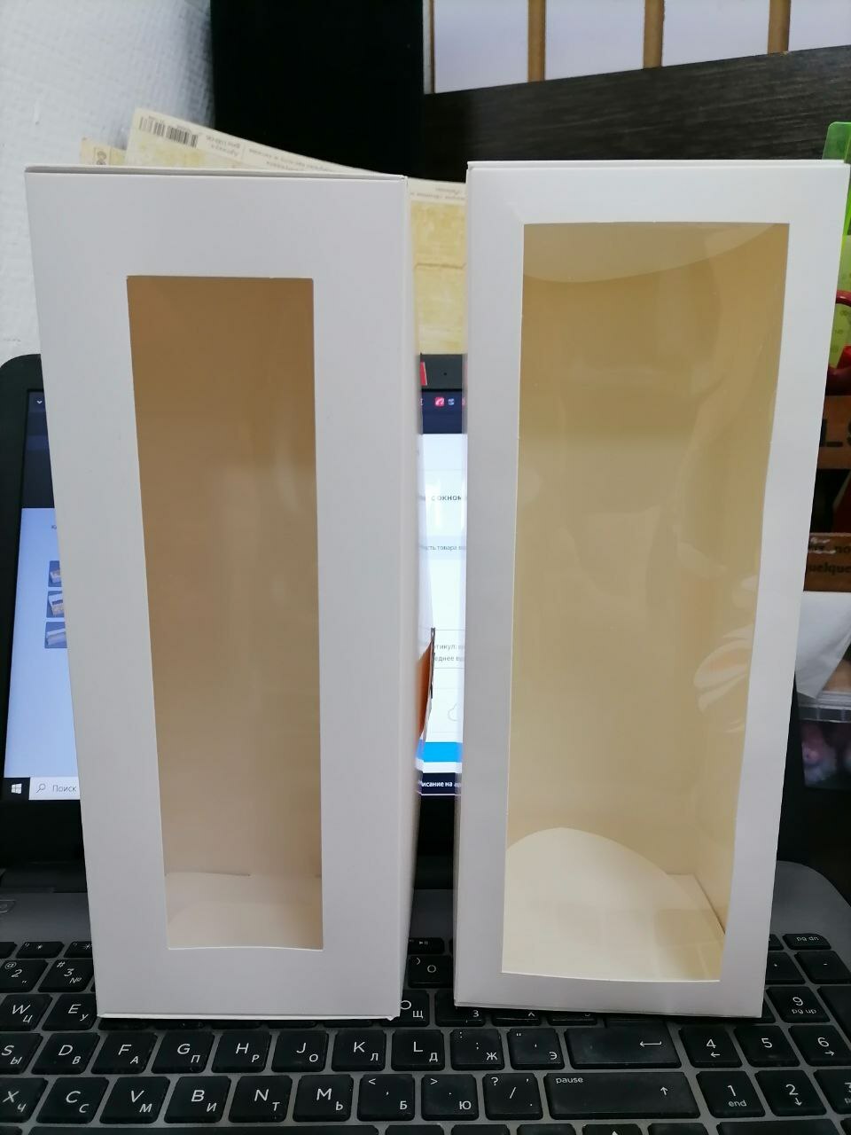 Фотография покупателя товара Коробка складная с окном под рулет, белая, 26 х 10 х 8 см - Фото 8