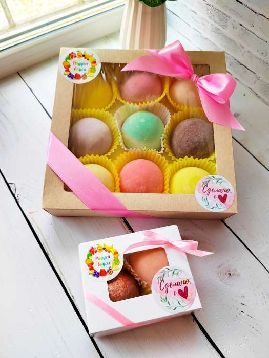 Фотография покупателя товара Коробка складная, с окном крафт, 20×20×4 см - Фото 28