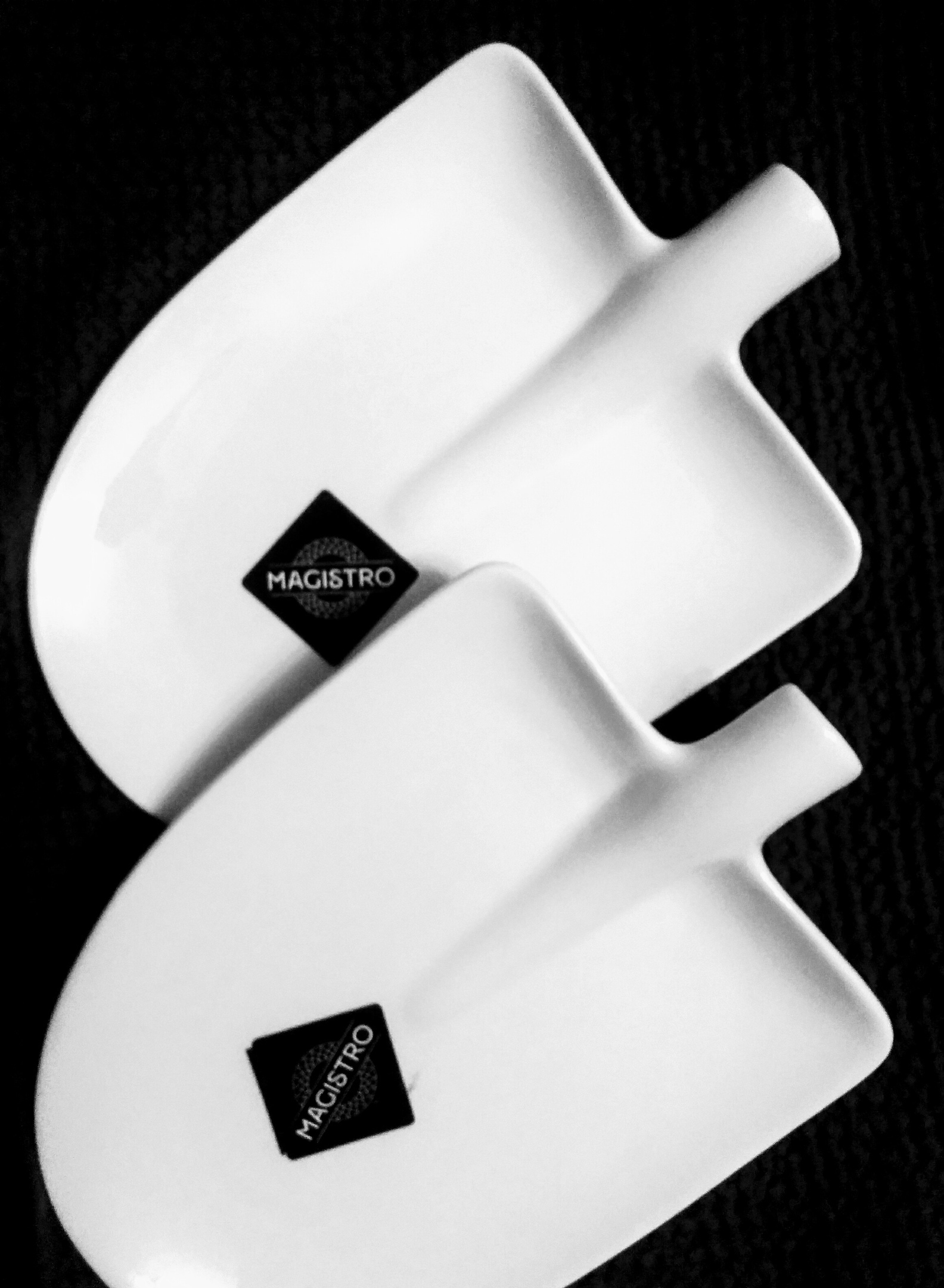 Фотография покупателя товара Блюдо фарфоровое Magistro «Лопатка», 24×18 см, цвет белый - Фото 9