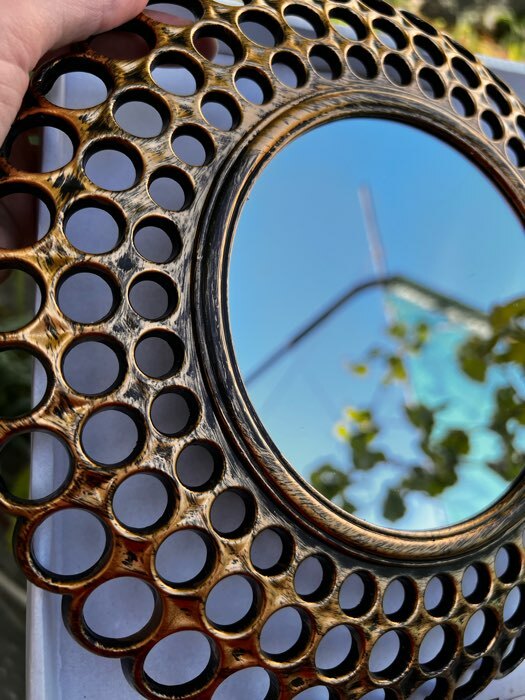 Фотография покупателя товара Зеркало настенное «Винтаж», d зеркальной поверхности 13 см, цвет «состаренное золото» - Фото 3