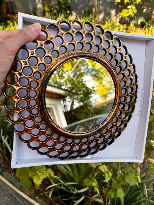 Фотография покупателя товара Зеркало настенное «Винтаж», d зеркальной поверхности 13 см, цвет «состаренное золото» - Фото 1