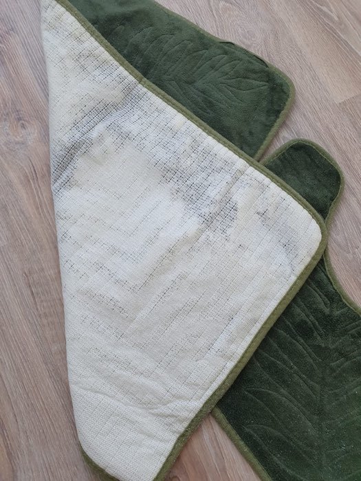 Фотография покупателя товара Набор ковриков для ванной и туалета Доляна «Тропики», 2 шт, 40×50 см, 50×80 см, цвет зелёный - Фото 2
