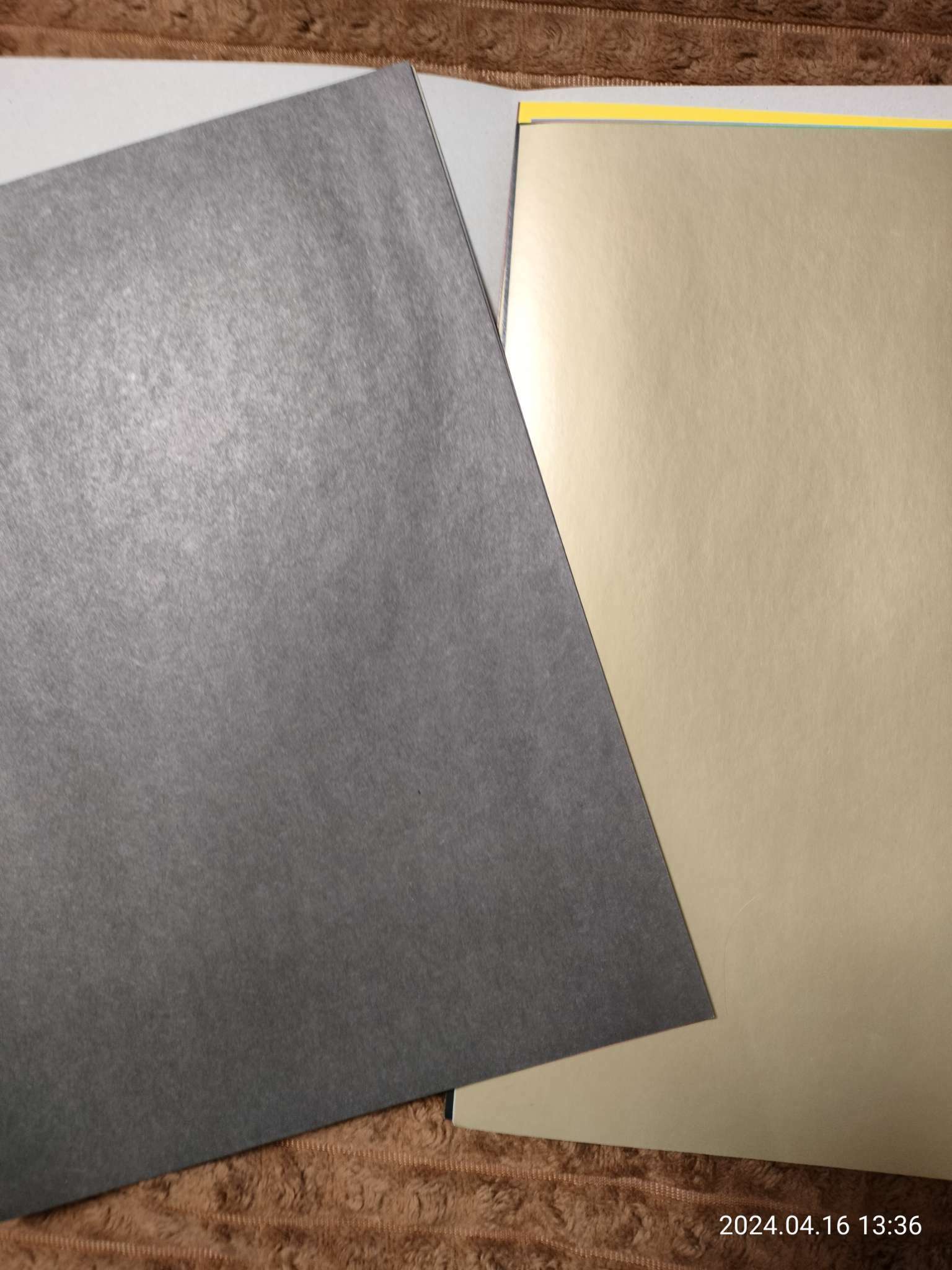 Фотография покупателя товара Набор для творчества «Трансформеры» А4: 10 л цветного одностороннего картона + 16 л цветной двусторонней бумаги - Фото 3