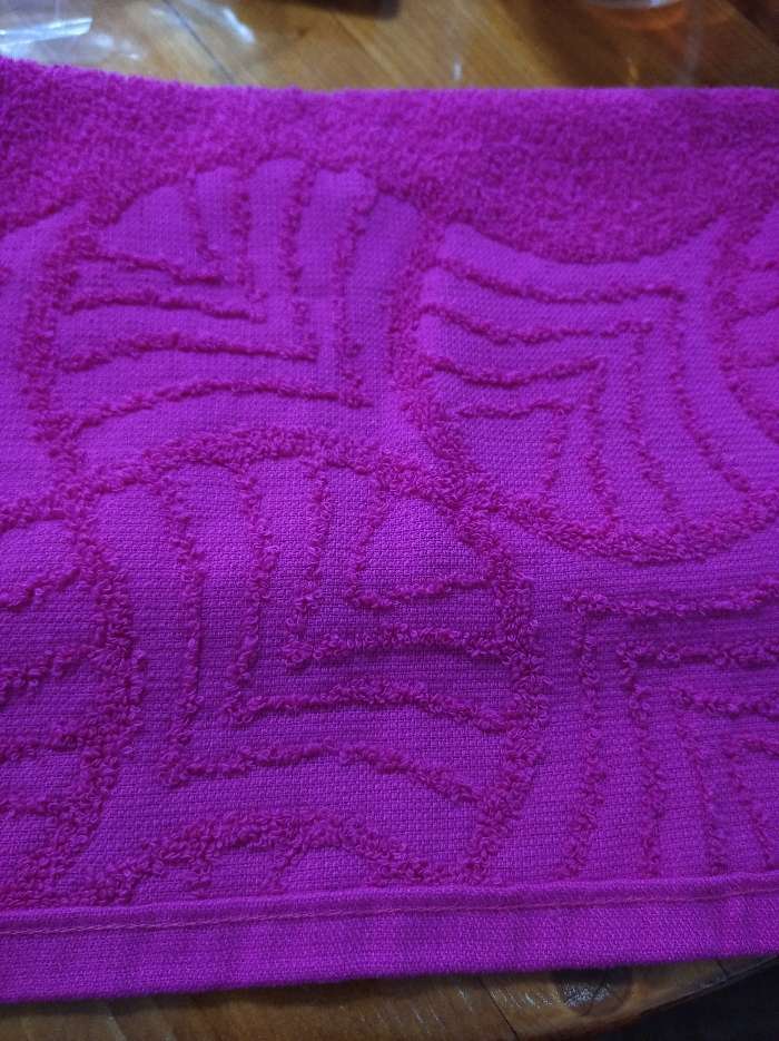 Фотография покупателя товара Полотенце махровое «Волна», размер 30х70 см, цвет малина, 300 г/м² - Фото 3