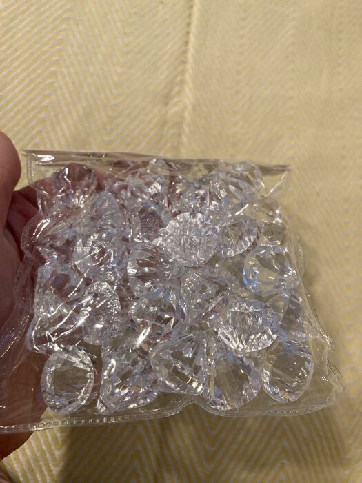 Фотография покупателя товара Кристалы пластиковые декоративные, набор 45 шт., размер 1 шт. — 2,5 × 2 см, цвет прозрачный - Фото 3