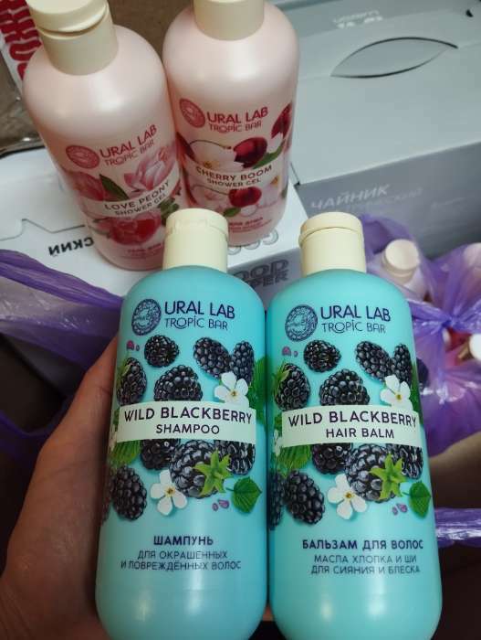 Фотография покупателя товара Шампунь для волос, питание и укрепление, 300 мл, аромат вишни, TROPIC BAR by URAL LAB - Фото 5
