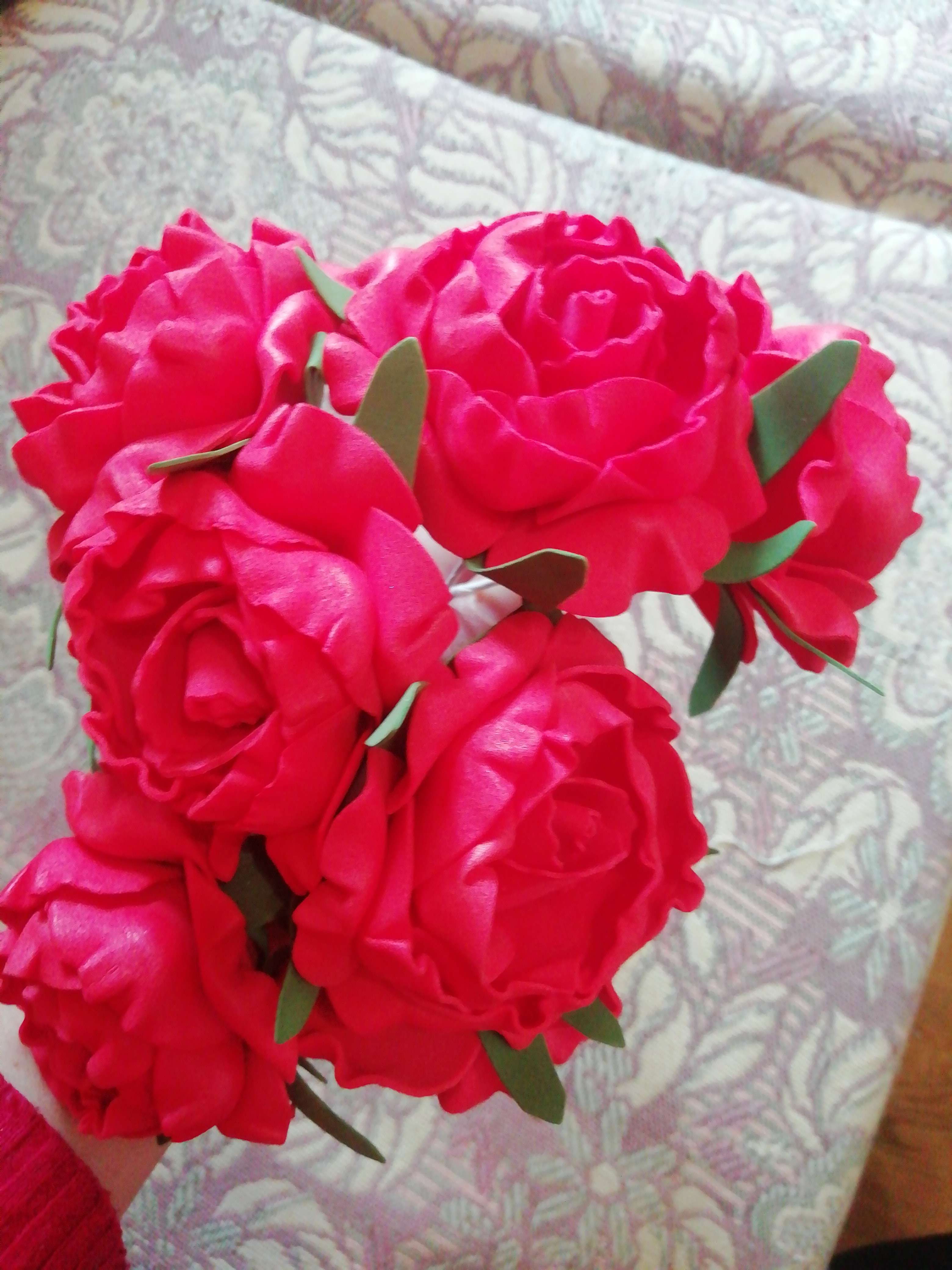 Фотография покупателя товара Букет "Объёмный цветок" 7 цветков, красный - Фото 13
