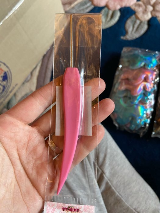 Фотография покупателя товара Крючок для вязания, d = 2 мм, 14 см, цвет розовый - Фото 1