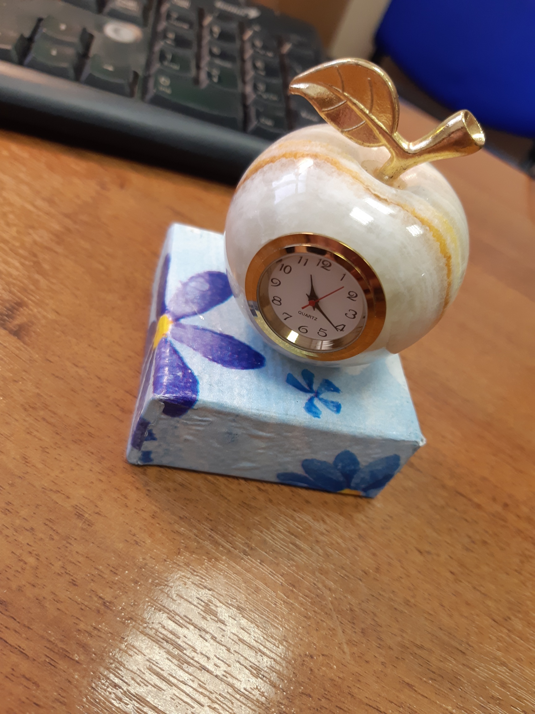 Фотография покупателя товара Часы «Яблоко», D=2 см, оникс