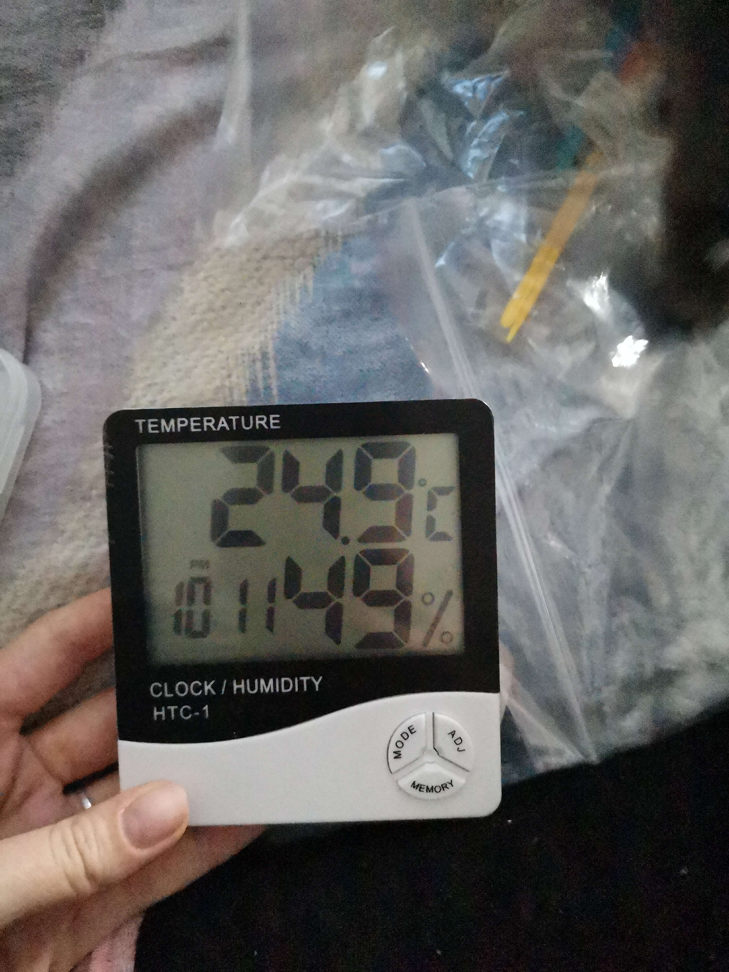 Фотография покупателя товара Часы - будильник электронные "Бируни" настольные с термометром, гигрометром, 10 х 10 см - Фото 5