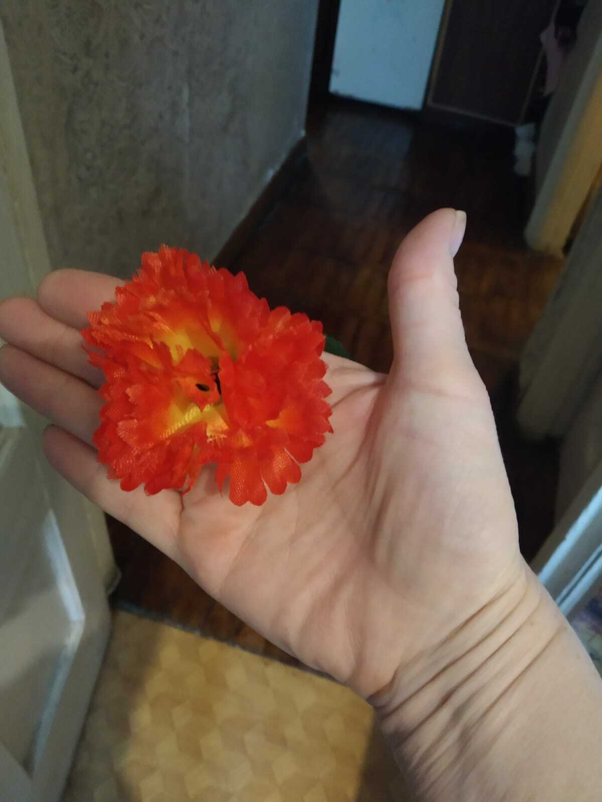 Фотография покупателя товара Цветы искусственные "Гвоздика 25 см, красный - Фото 2