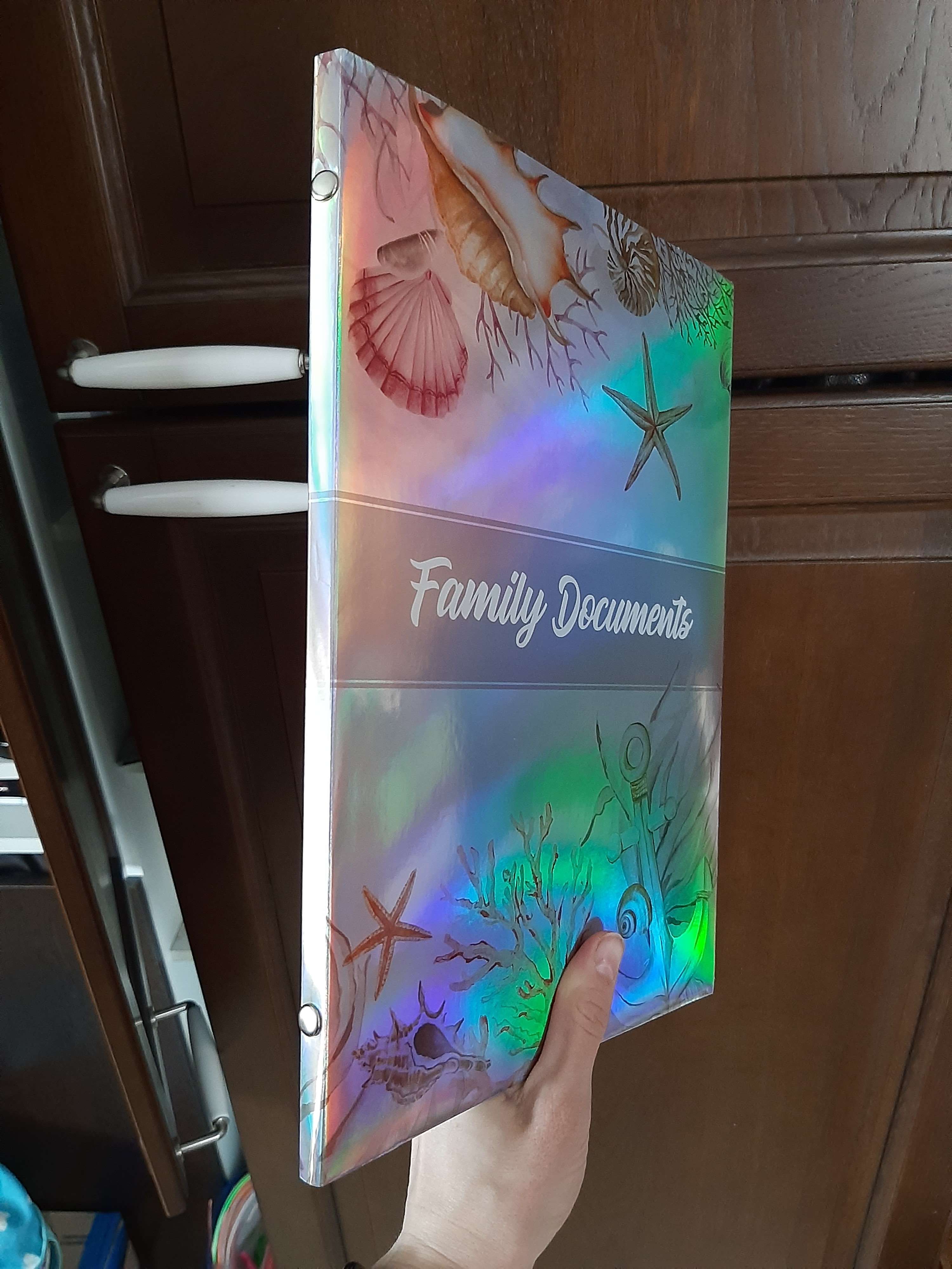 Фотография покупателя товара Папка для семейных документов «Family documents», 8 файлов, 4 комплекта - Фото 2