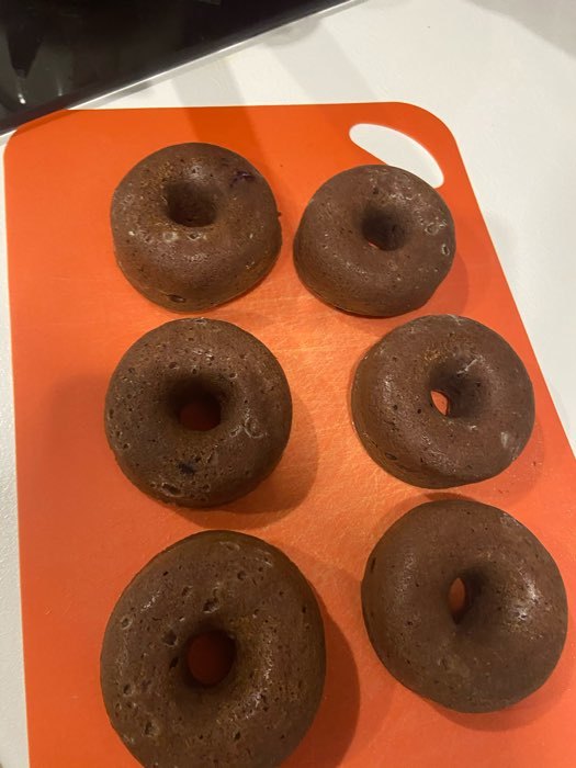 Фотография покупателя товара Форма силиконовая для выпечки Доляна «Пончик», 26×18 см, 6 ячеек, 7×2,8 см, цвет розовый - Фото 16
