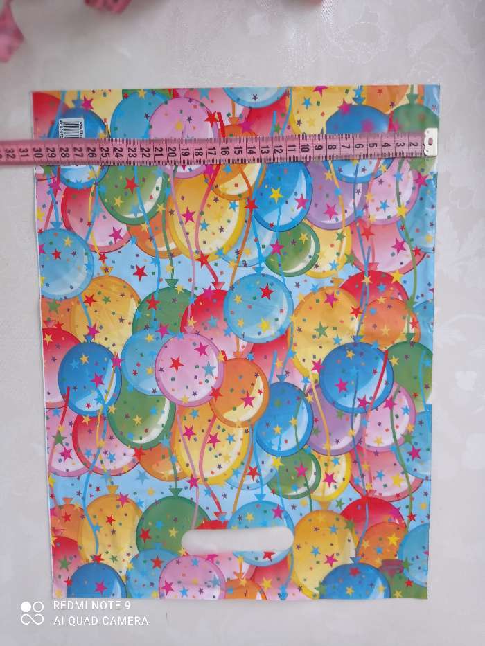 Фотография покупателя товара Пакет "Воздушные шарики", полиэтиленовый с вырубной ручкой, 40 х 31 см, 30 мкм - Фото 2