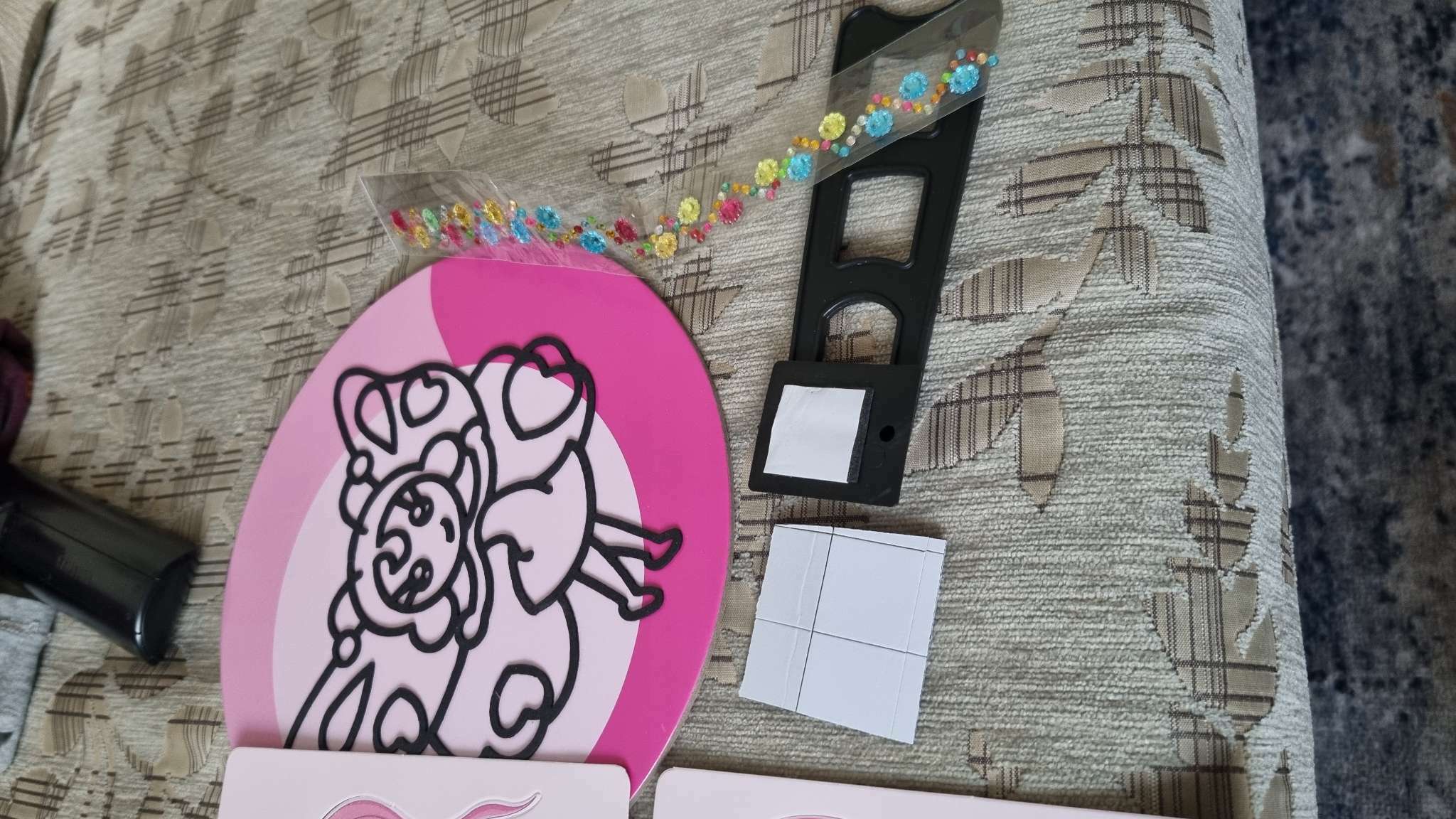 Фотография покупателя товара Аппликация шариковым пластилином «Карета №9» 8 цветов по 4 г, подставка, стразы - Фото 2
