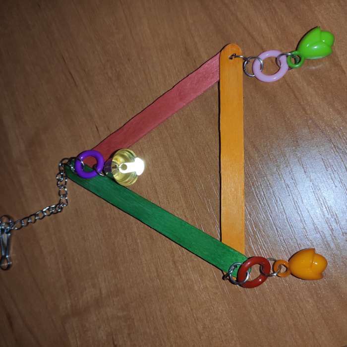 Фотография покупателя товара Игрушка для птиц "Разноцветный треугольник", с колокольчиком, микс - Фото 1