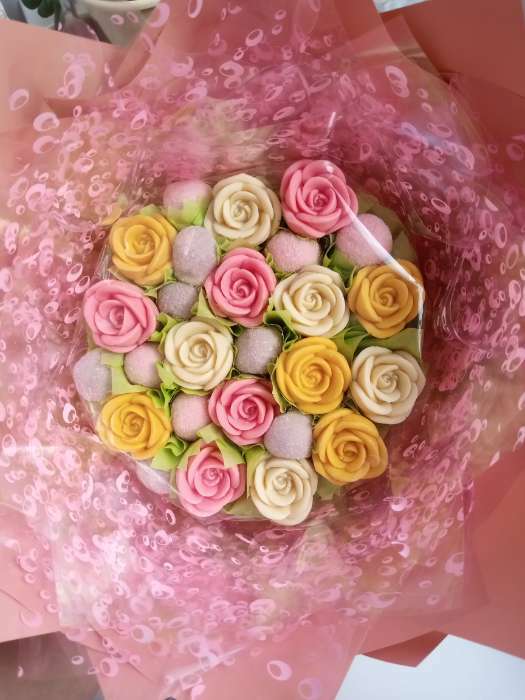 Фотография покупателя товара Пленка для цветов "Пузырьки" розовая 0,7 х 8.2 м, 40мкм - Фото 1