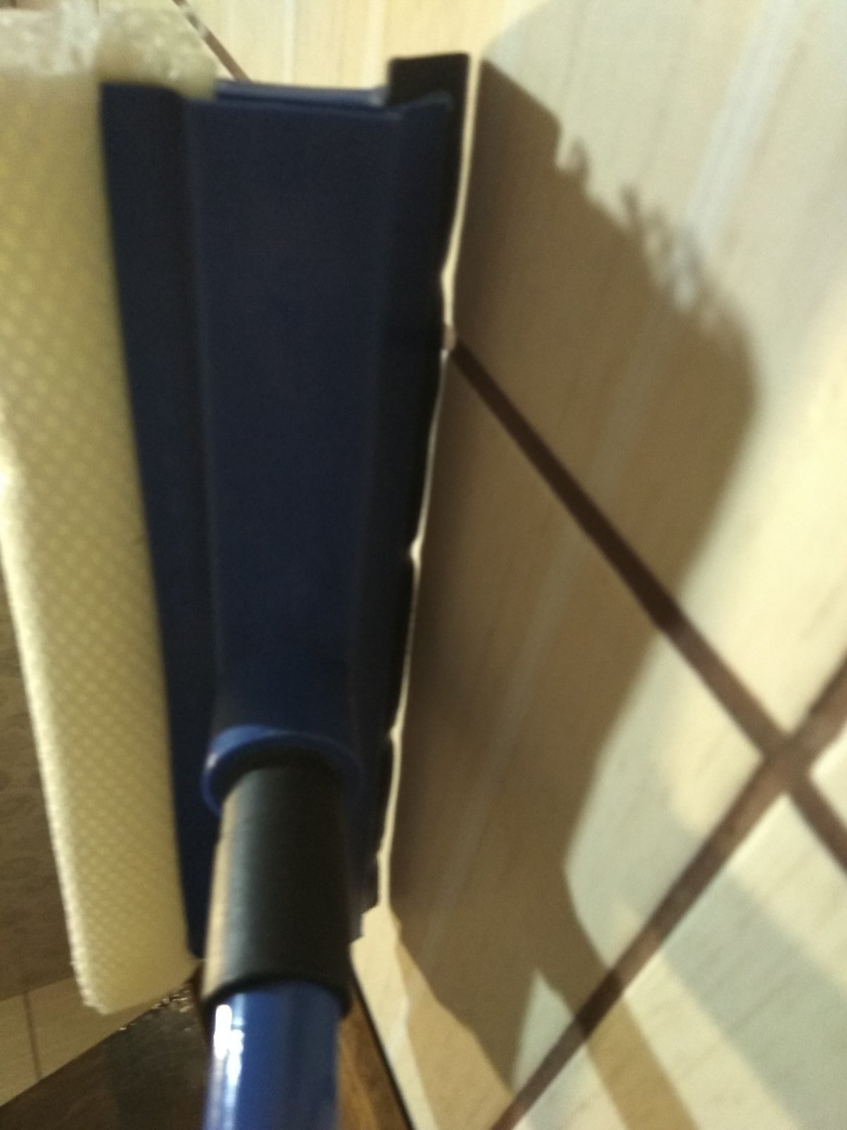Фотография покупателя товара Окномойка с телескопической металлической окрашенной ручкой и сгоном Доляна, 20×49(75) см, поролон, цвет синий - Фото 7