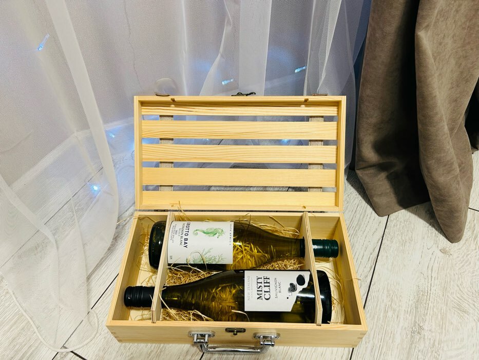 Фотография покупателя товара Ящик для хранения вина Доляна «Феррара», 35×20 см, на 2 бутылки - Фото 2
